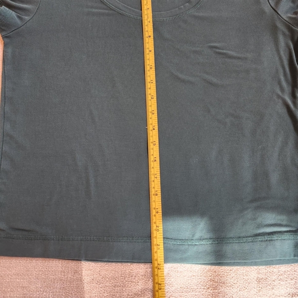 Reitmans Scoop Neck T-Shirt - Pine Green - Size XL - EUC - Picture 7 of 7